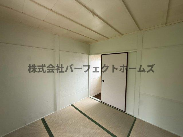 楠根南町テラスハウス　賃貸の和室|ゆったりとくつろげる和室です