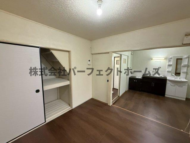 楠根南町テラスハウス　賃貸の居間・リビング|リビングとしてお使いいただけます