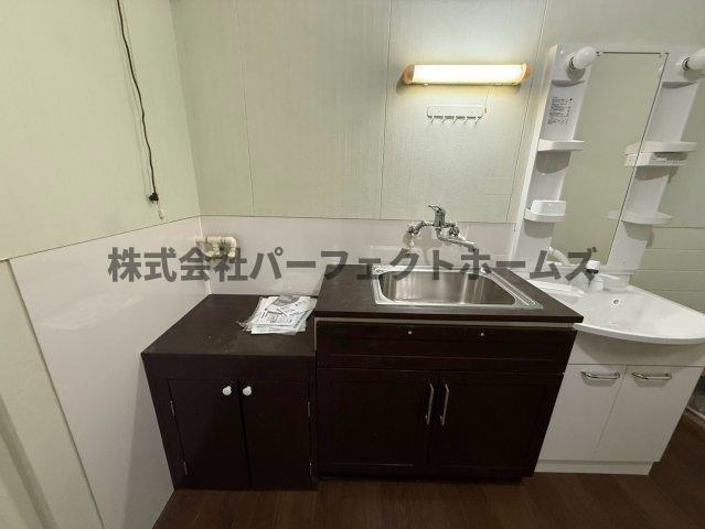 楠根南町テラスハウス　賃貸のキッチン|コンパクトなキッチンで掃除もラクラク