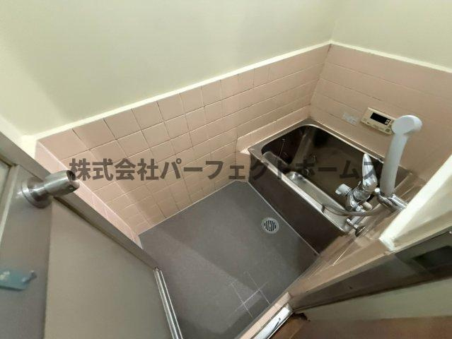 楠根南町テラスハウス　賃貸の浴室|コンパクトで使いやすいお風呂です
