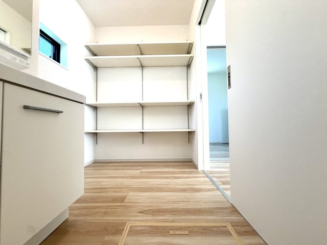越谷市三野宮１期リガーレ　新築戸建の脱衣所|家事動線が考慮された使いやすい脱衣所。脱衣から洗濯までの流れがスムーズです。