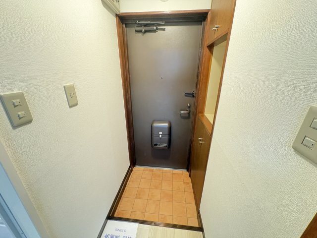 シティ本八幡の玄関