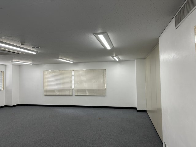 リアライズ谷町ビルの洋室