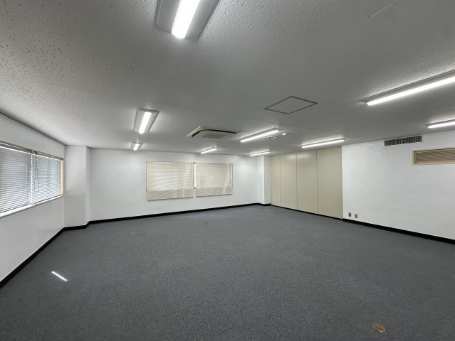 リアライズ谷町ビルの洋室