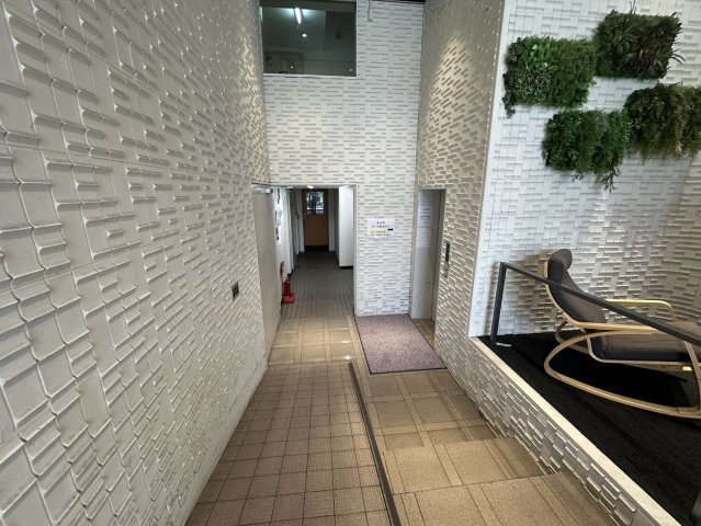 リアライズ谷町ビルのロビー