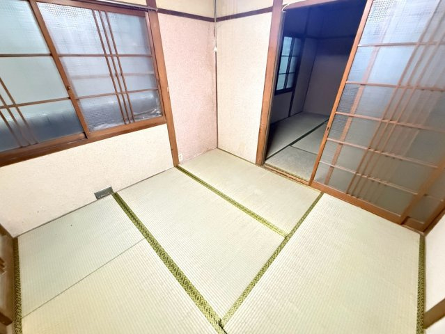 灘区城の下通アパートの寝室