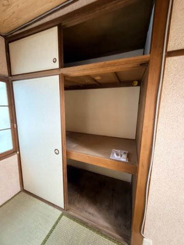 灘区城の下通アパートの収納