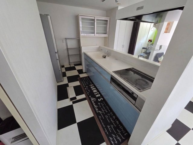 昭和北2丁目　中古住宅〔こだわりの空間〕のキッチン