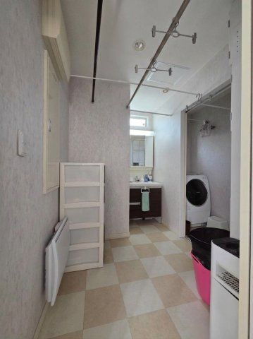昭和北2丁目　中古住宅〔こだわりの空間〕の洗面所