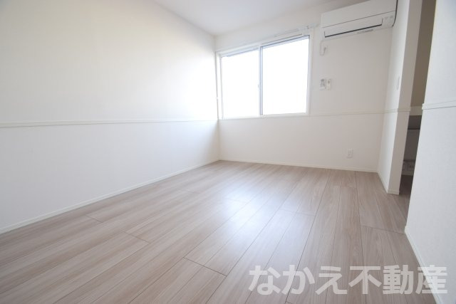 【寝室】 | 落ち着いた色調の寝室です