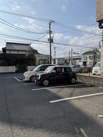 ベルセゾンの駐車場
