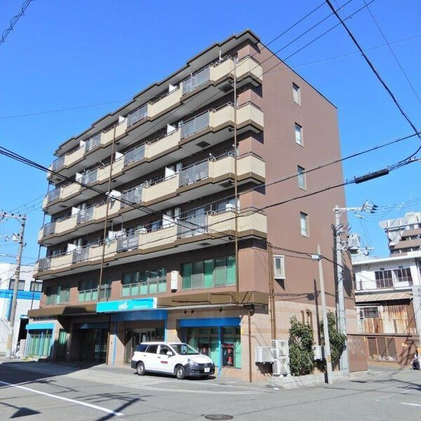 ラ・トゥールの外観