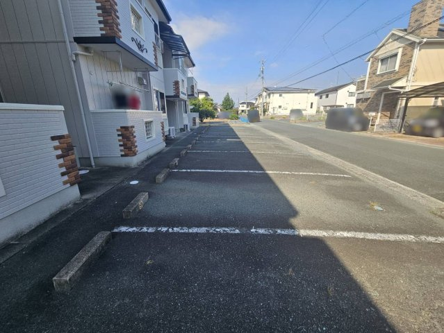 ハイツグリーンBの駐車場