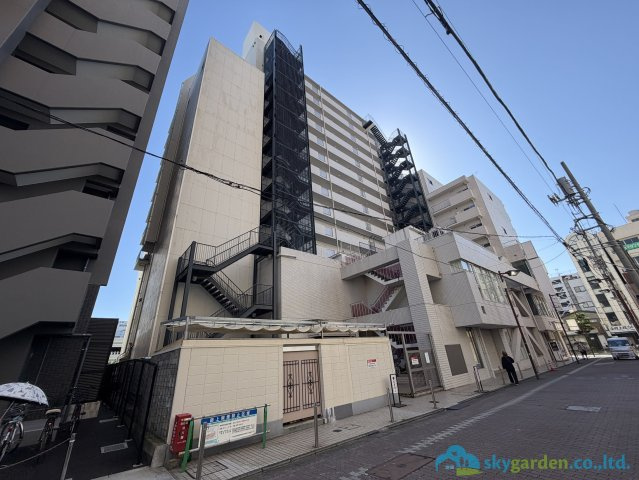サニープラザ平塚の外観