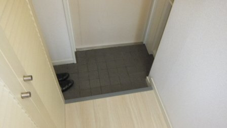 ハートハウス原木中山の玄関|玄関