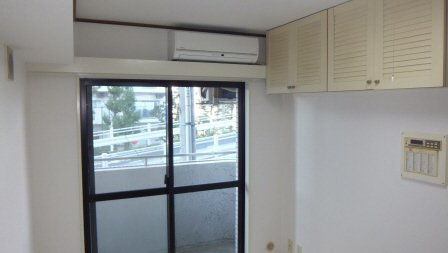 ハートハウス原木中山の収納|エアコン1基つきです