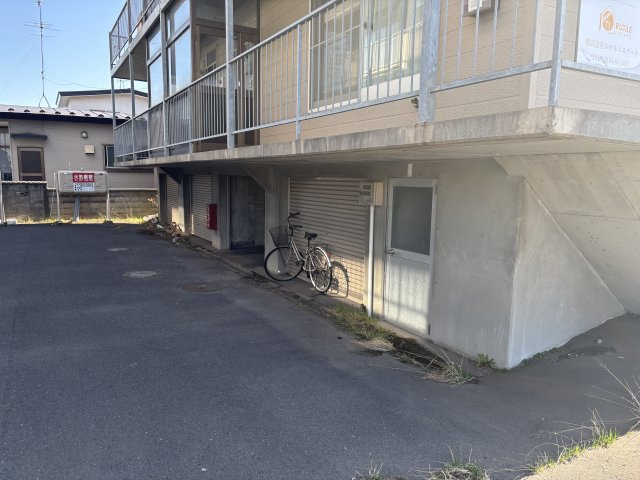 すずらんBの駐車場