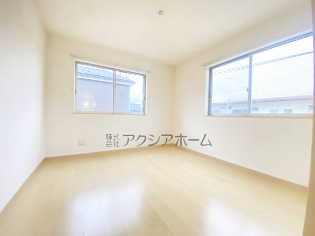 入間市久保稲荷5丁目　中古一戸建　～北西角地～の洋室|2階　洋室　6.1帖