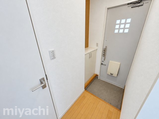 シャーメゾン南沖洲の玄関