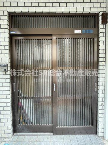俊徳町5丁目中古戸建の玄関|専門知識を持ったスタッフがお客様に合った住宅ローンのご提案を致します☆