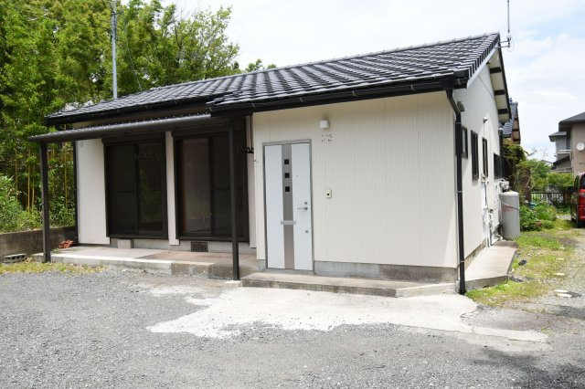 上津中村貸家の駐車場|駐車場があります