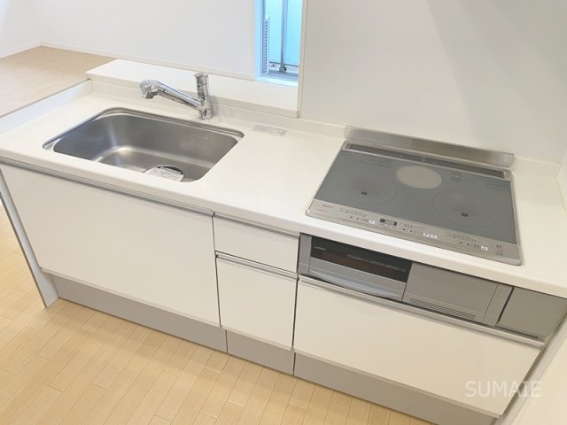 ラディーチェＡのキッチン|お手入れ簡単なIHコンロのシステムキッチン！