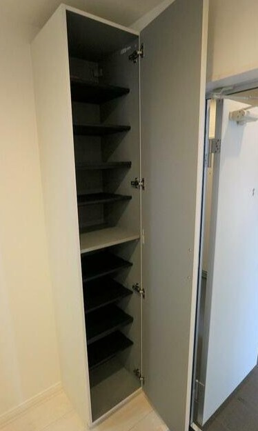 柏市旭町７丁目のアパートの玄関