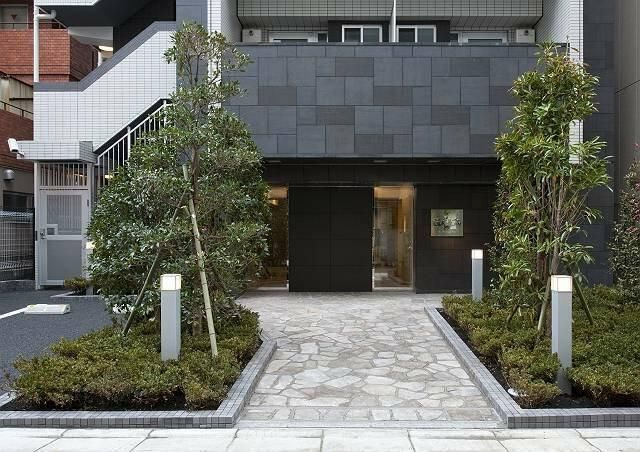 ガーラ三田慶大前のエントランス