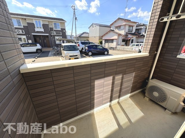徳島市南沖洲５丁目のアパートのバルコニー