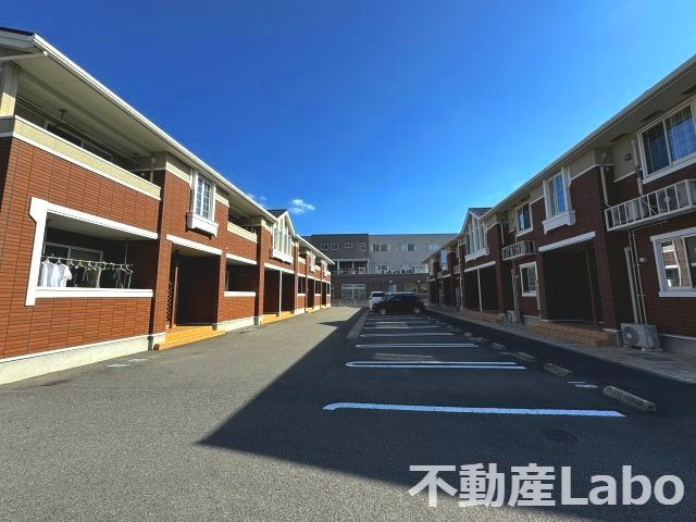 徳島市南沖洲５丁目のアパートの外観