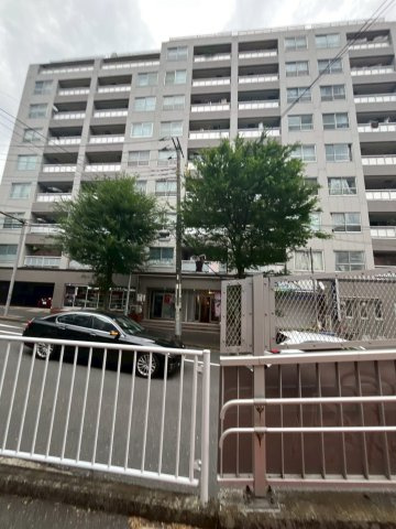 ファミリーコーポ市ヶ尾の外観
