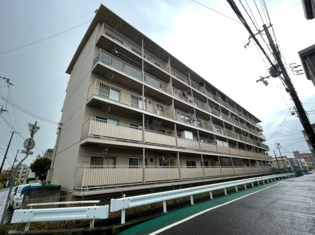 王子住宅1号棟の外観
