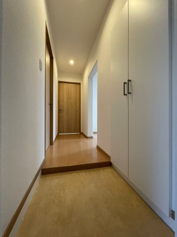 王子住宅1号棟の玄関