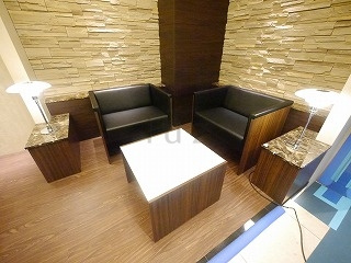 横浜市戸塚区吉田町の賃貸マンションのロビー