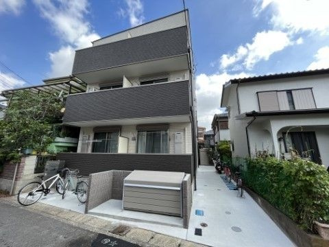 ロイヤルパーク見沼代の周辺