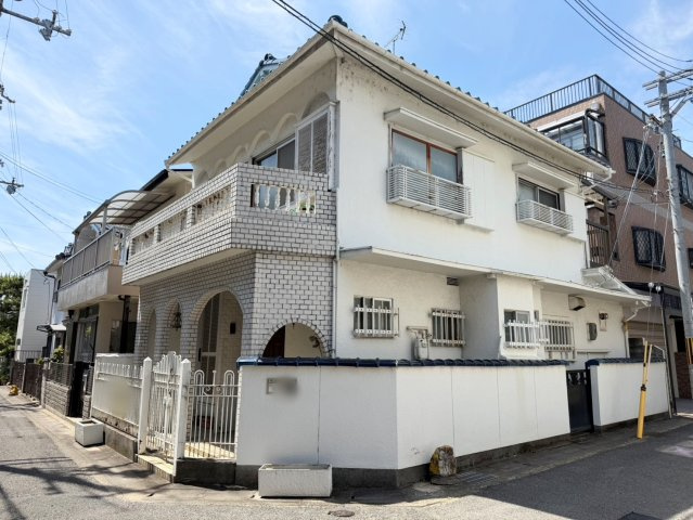 四ノ宮垣ノ内町　3階建て4部屋プラン|『南東角地！』
二方向の道路に面し、日当たり＆風通し共に良好！（R8.8撮影）