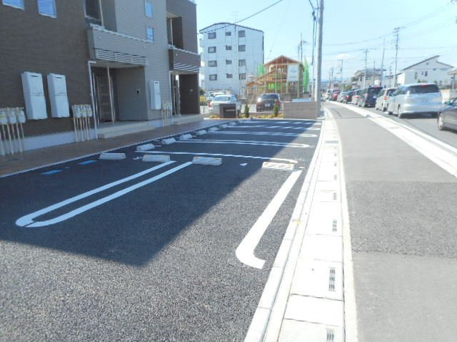ピオニーガーデンの駐車場