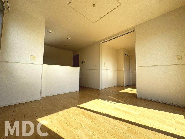 徳島市南沖洲５丁目のアパートの居間・リビング