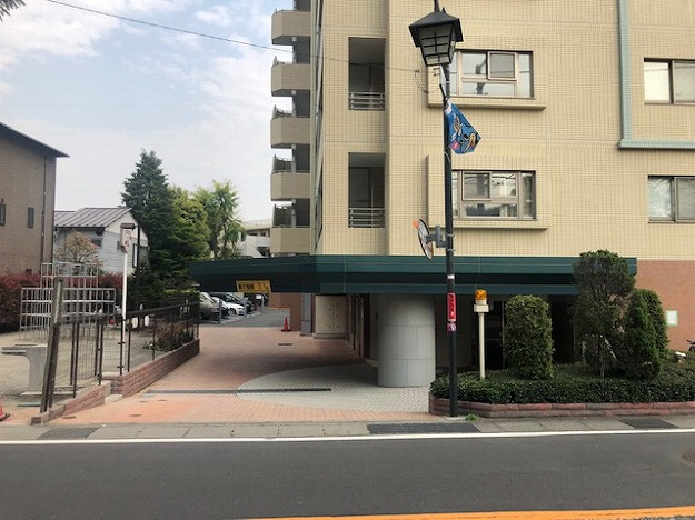 パークホームズ二子多摩川フェアアリーナ駐車場の外観