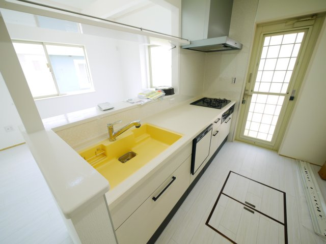大網白里市季美の森南3　中古戸建のキッチン|内外装リフォーム済み令和7年6月 キッチン・ユニット交換済上下水都市ガス ゴルフ場がある分譲地内