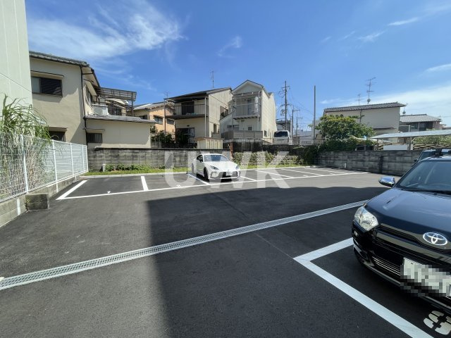 ローブコート六地蔵駅前のその他