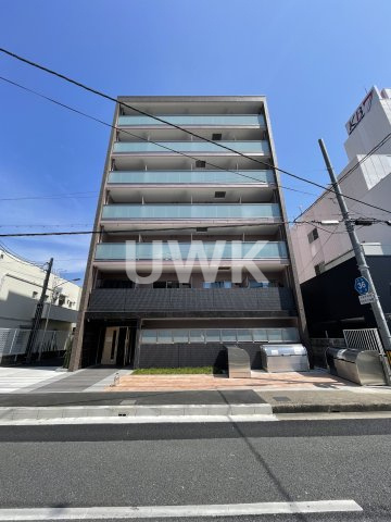 ローブコート六地蔵駅前の外観