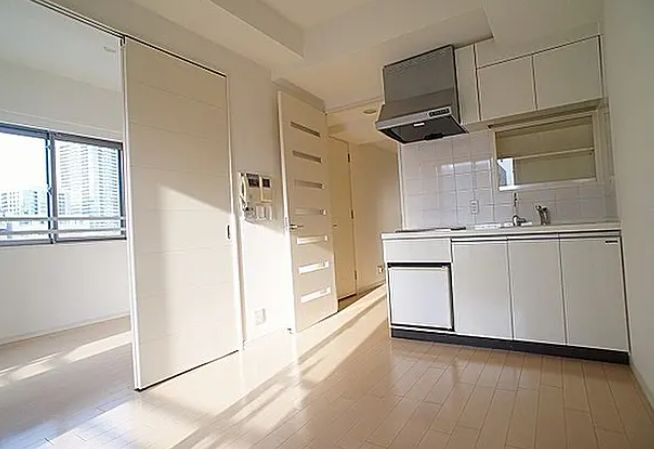 グランスイート明石町の居間・リビング