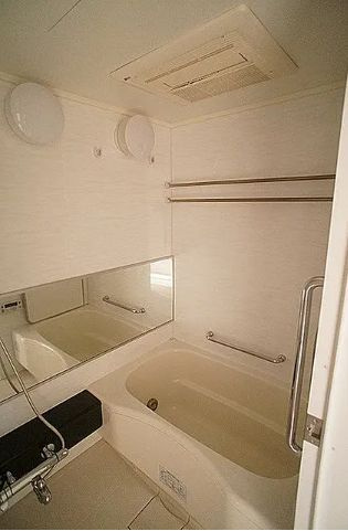 グランスイート明石町の浴室