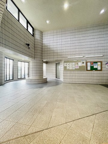 【エントランス】 | アンピール箱崎東 | エントランス