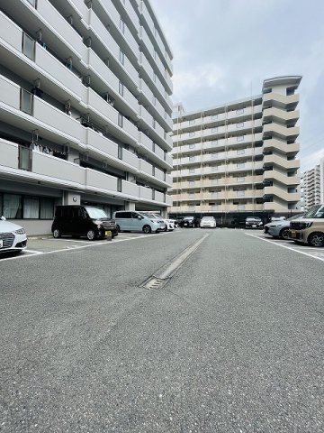 【駐車場】 | アンピール箱崎東 | 駐車場