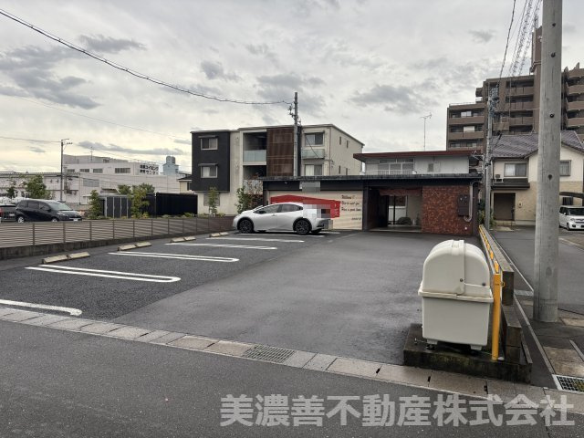 ６７３７７　岐阜市茜部菱野４丁目中古戸建の外観