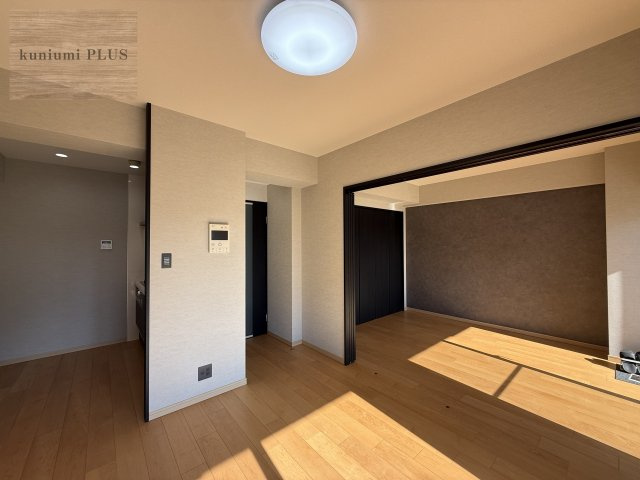 大阪城公園スカイハイツの居間・リビング