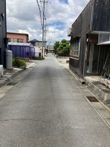 碧南市音羽町の前面道路含む現地写真