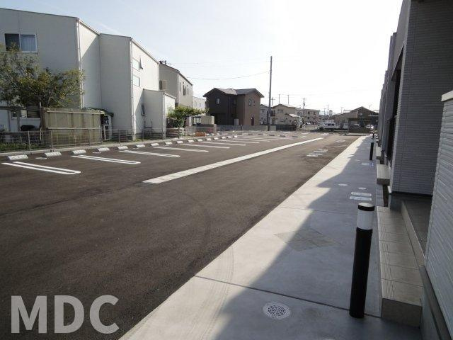 徳島市北矢三町３丁目のアパートの駐車場
